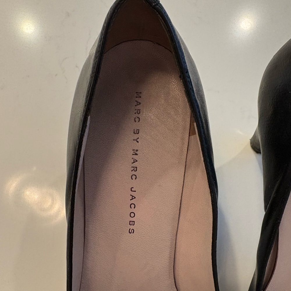 Marc by Marc Jacobs Black Leather Bow Kitten Heels Pumps Size 39 Preppy Vintage - Picture 6 of 7